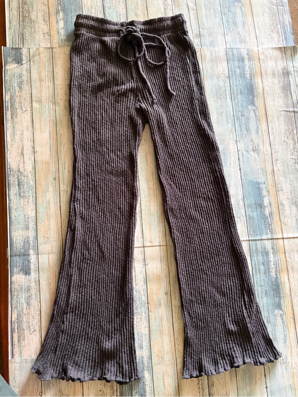 Billabong Ribbed Wide-Leg Knit Pants in Charcoal - Picture 5 of 8